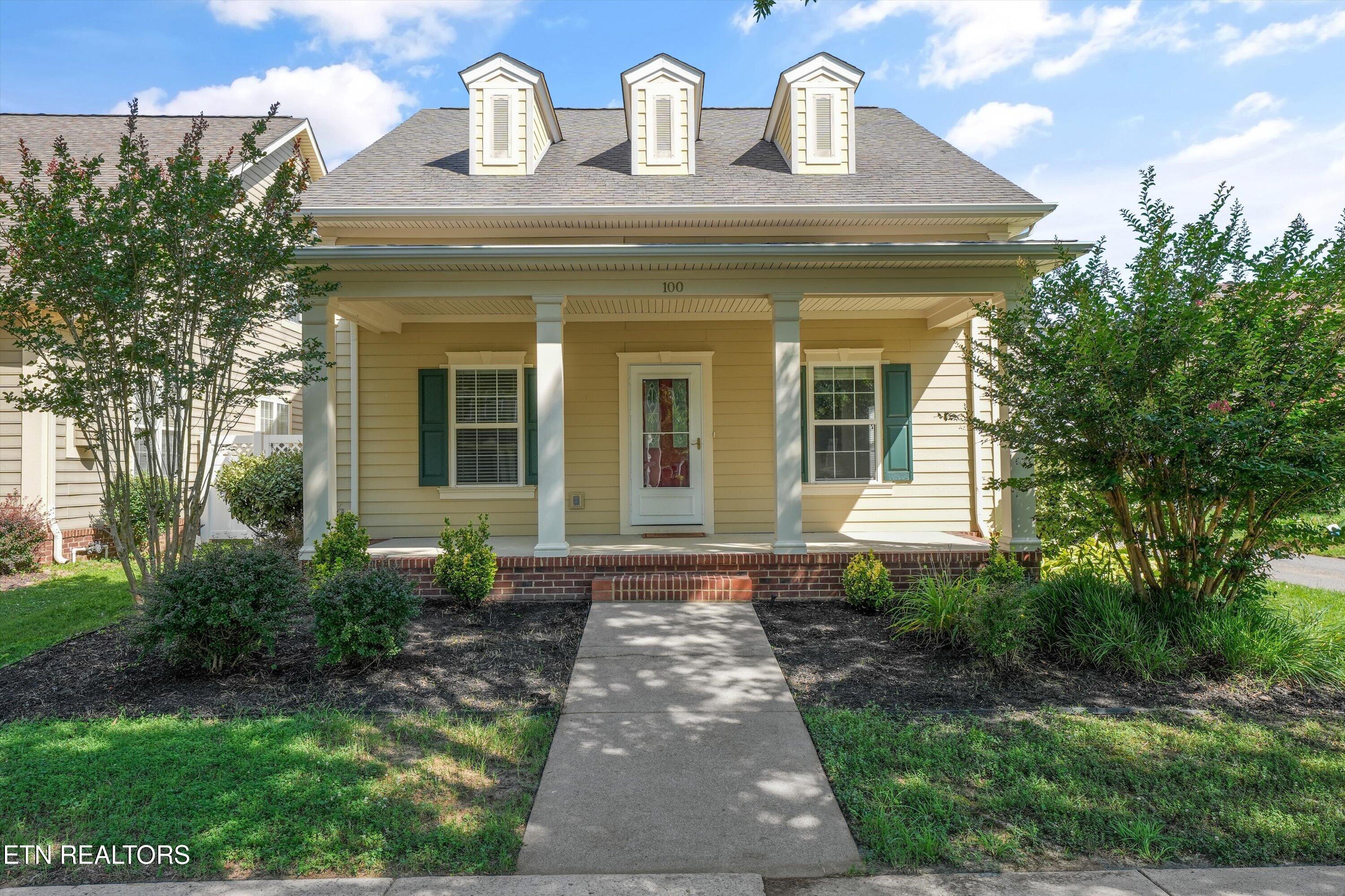 100 Forestberry Street Oak Ridge, TN 37830 - Photo 2 of 47 34-100 Forestberry St08