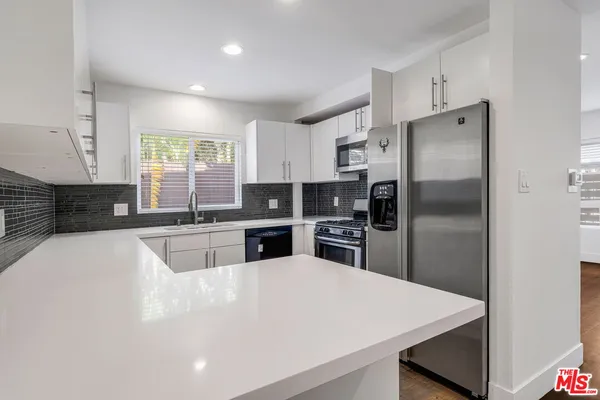 $4,650 | 1055 South Bedford Street, Unit 2, Los Angeles, CA 90035