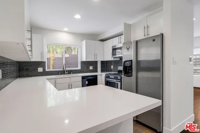 $4,850 | 1055 South Bedford Street, Unit 2, Los Angeles, CA 90035