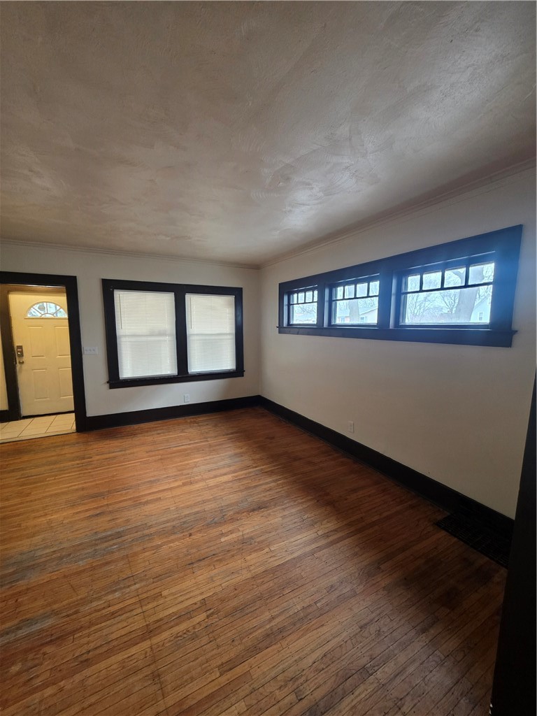 66 Jewel Street Rochester, NY 14621 - Photo 3 of 24 Gallery Image 3