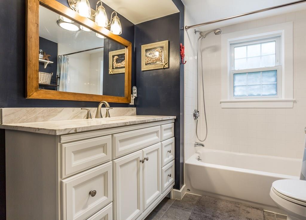 237 Reed Street Hanson, MA 02341 - Photo 7 of 26 Gallery Image 7
