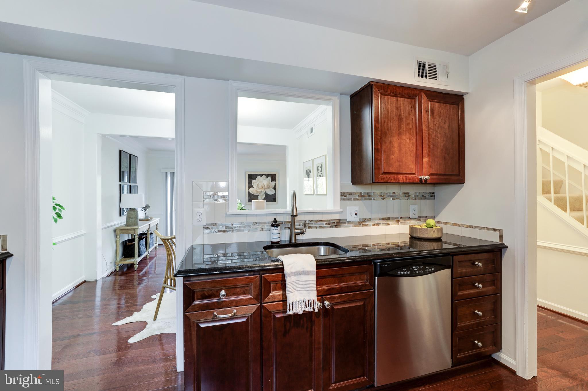 2463 Pyrenees Court Reston, VA 20191 - Photo 12 of 44 Gallery Image 12