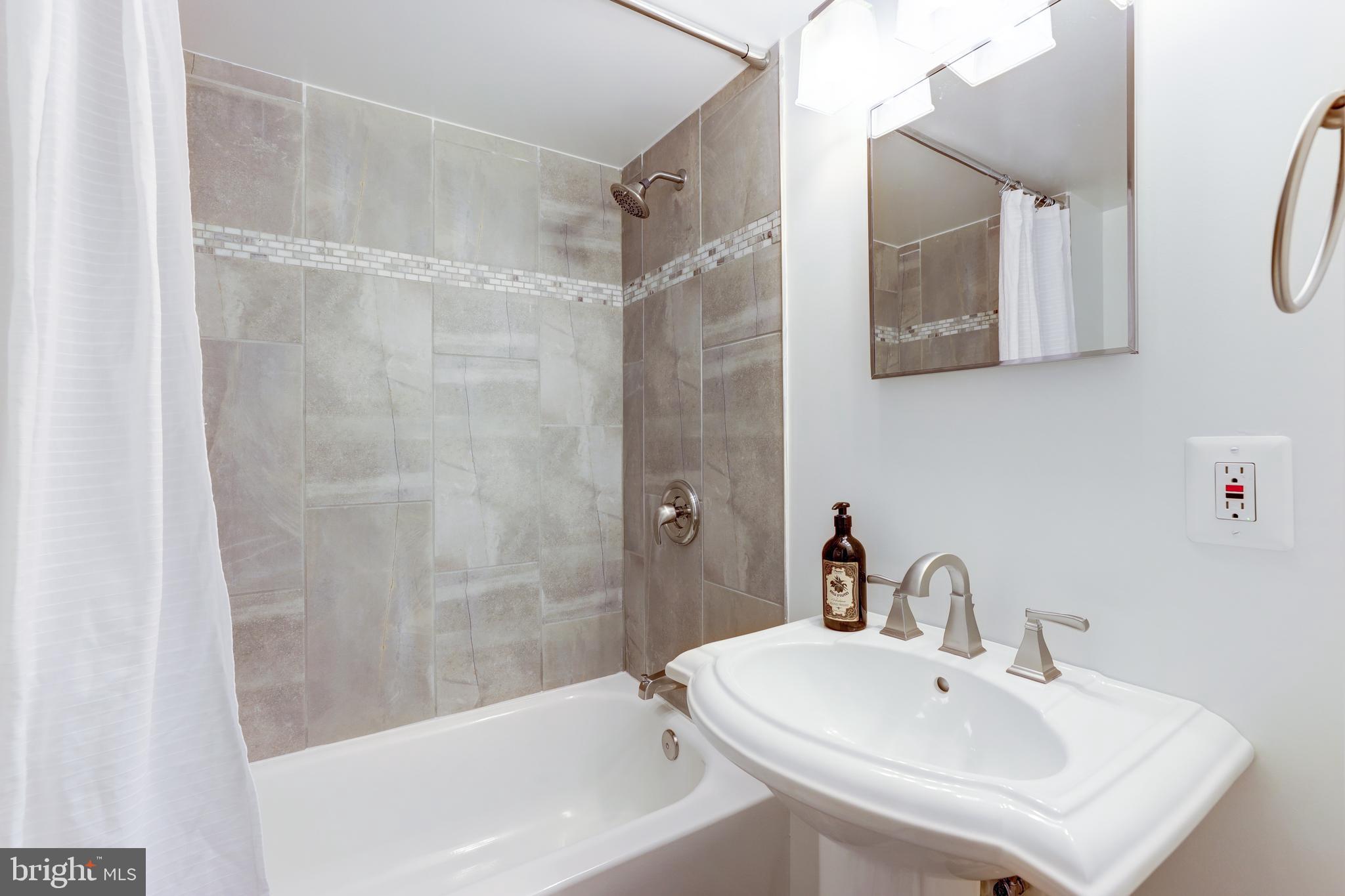2463 Pyrenees Court Reston, VA 20191 - Photo 35 of 44 Gallery Image 35