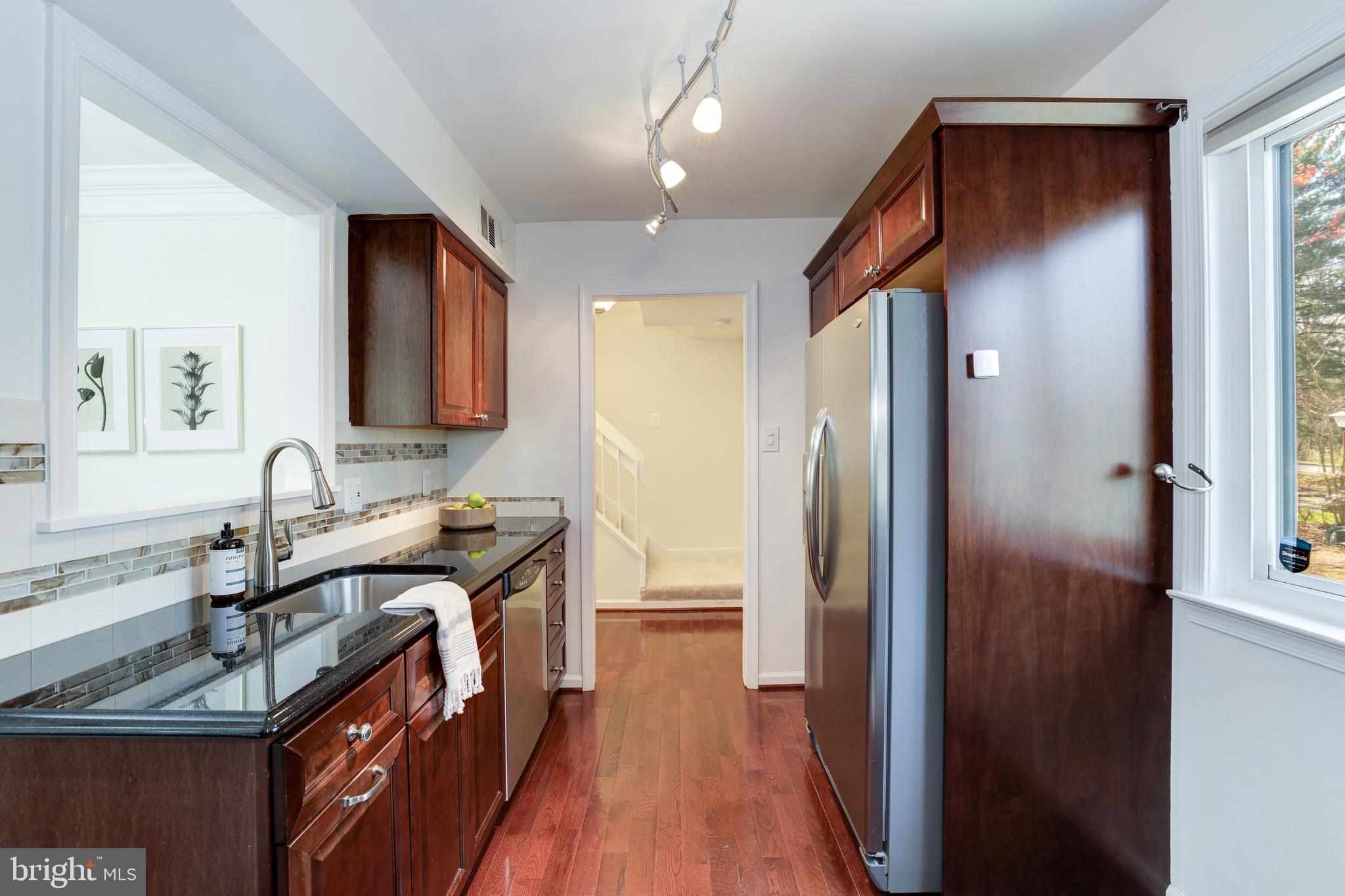 2463 Pyrenees Court Reston, VA 20191 - Photo 9 of 44 Gallery Image 9