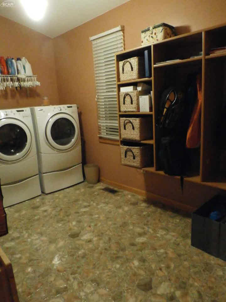8151 Fulmer Road Millington, MI 48746 - Photo 7 of 19 21231223-6.JPG