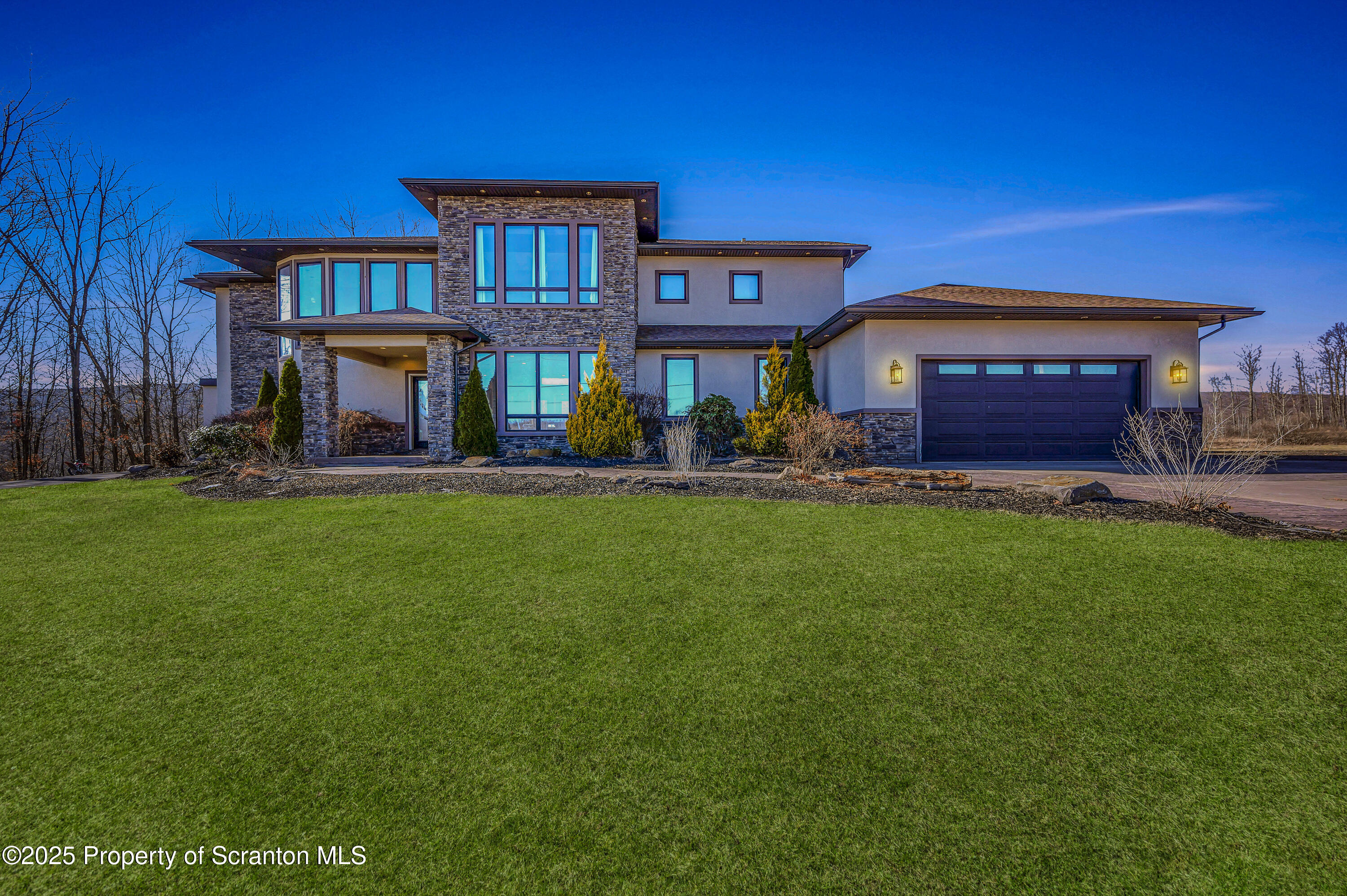 815 Oak Street Archbald, PA 18403 - Photo 2 of 85 Oak_-4