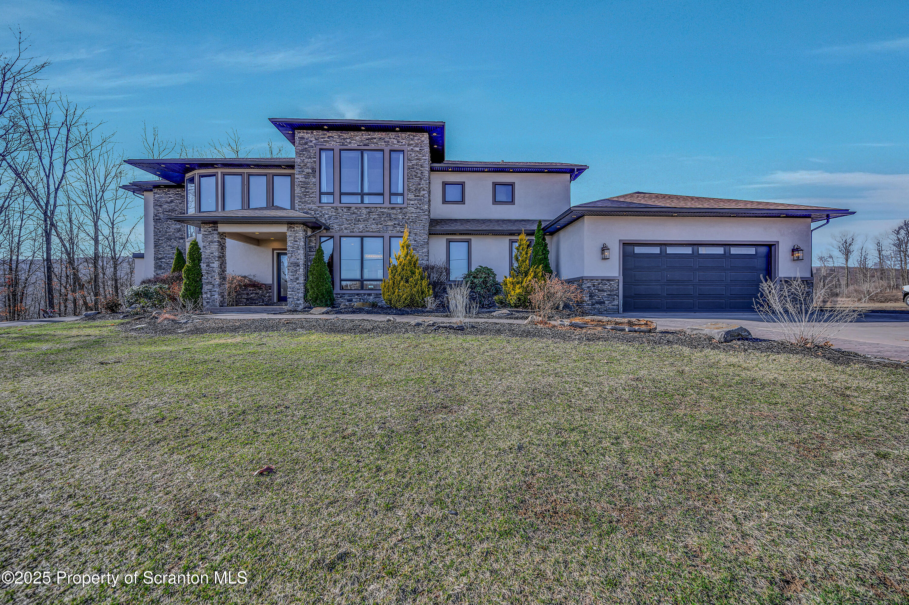 815 Oak Street Archbald, PA 18403 - Photo 3 of 85 Oak_-3