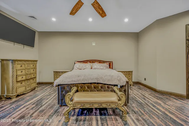 $1,999,900 | 815 Oak Street, Archbald, PA 18403