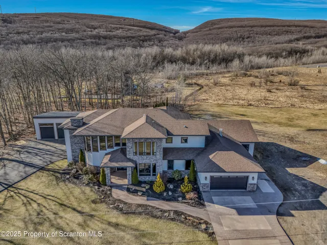 $1,999,900 | 815 Oak Street, Archbald, PA 18403