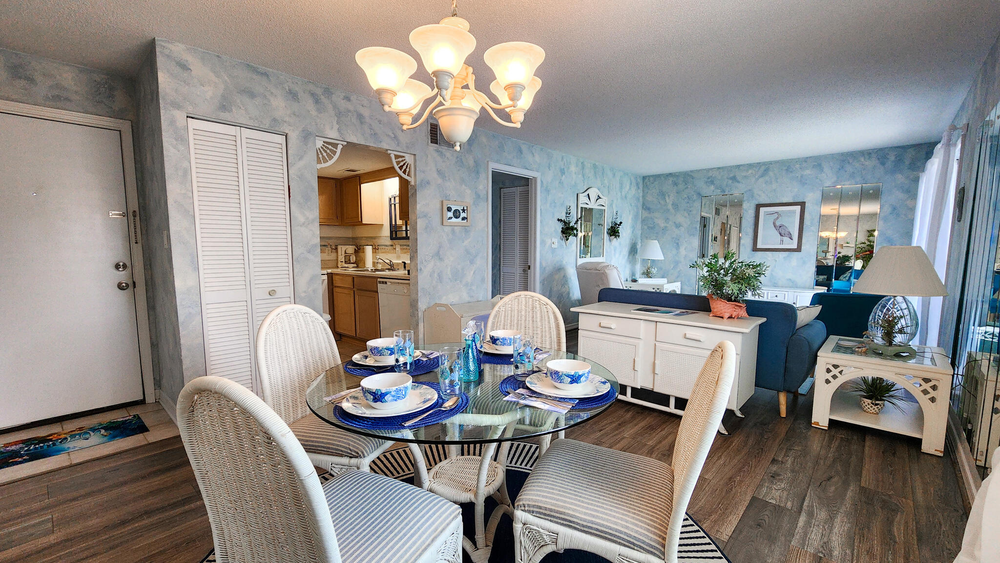 101 Old Ferry Road, Unit 9B Shalimar, FL 32579 - Photo 4 of 19 Dining Area