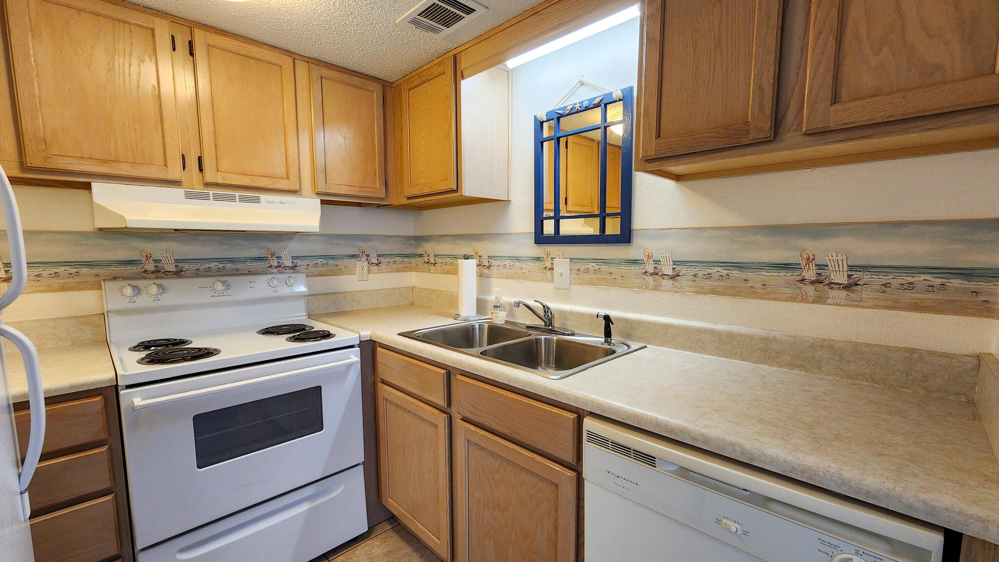 101 Old Ferry Road, Unit 9B Shalimar, FL 32579 - Photo 6 of 19 Kitchen