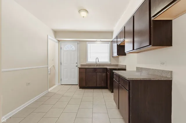 $189,900 | 16364 Evans Avenue, South Holland, IL 60473