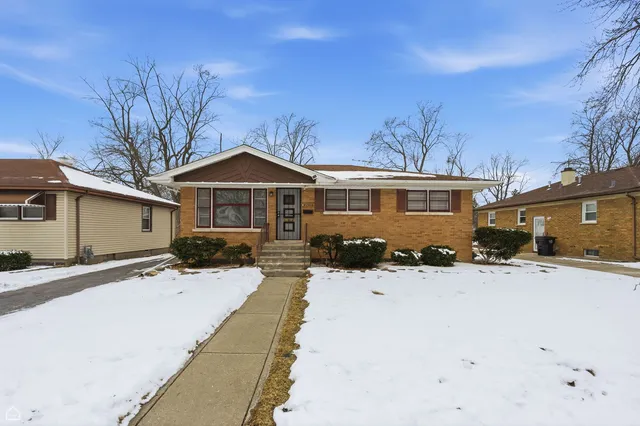 $189,900 | 16364 Evans Avenue, South Holland, IL 60473