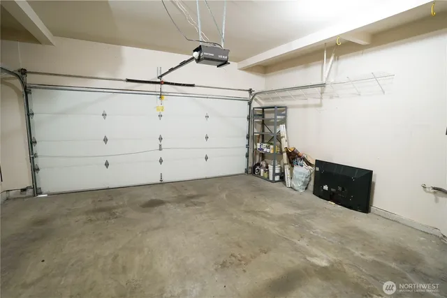 $3,900 | 11720 114th Place Northeast, Kirkland, WA 98034