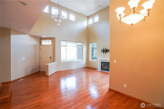 $3,900 | 11720 114th Place Northeast, Kirkland, WA 98034