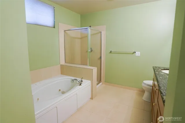 $3,900 | 11720 114th Place Northeast, Kirkland, WA 98034