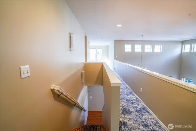 $3,900 | 11720 114th Place Northeast, Kirkland, WA 98034