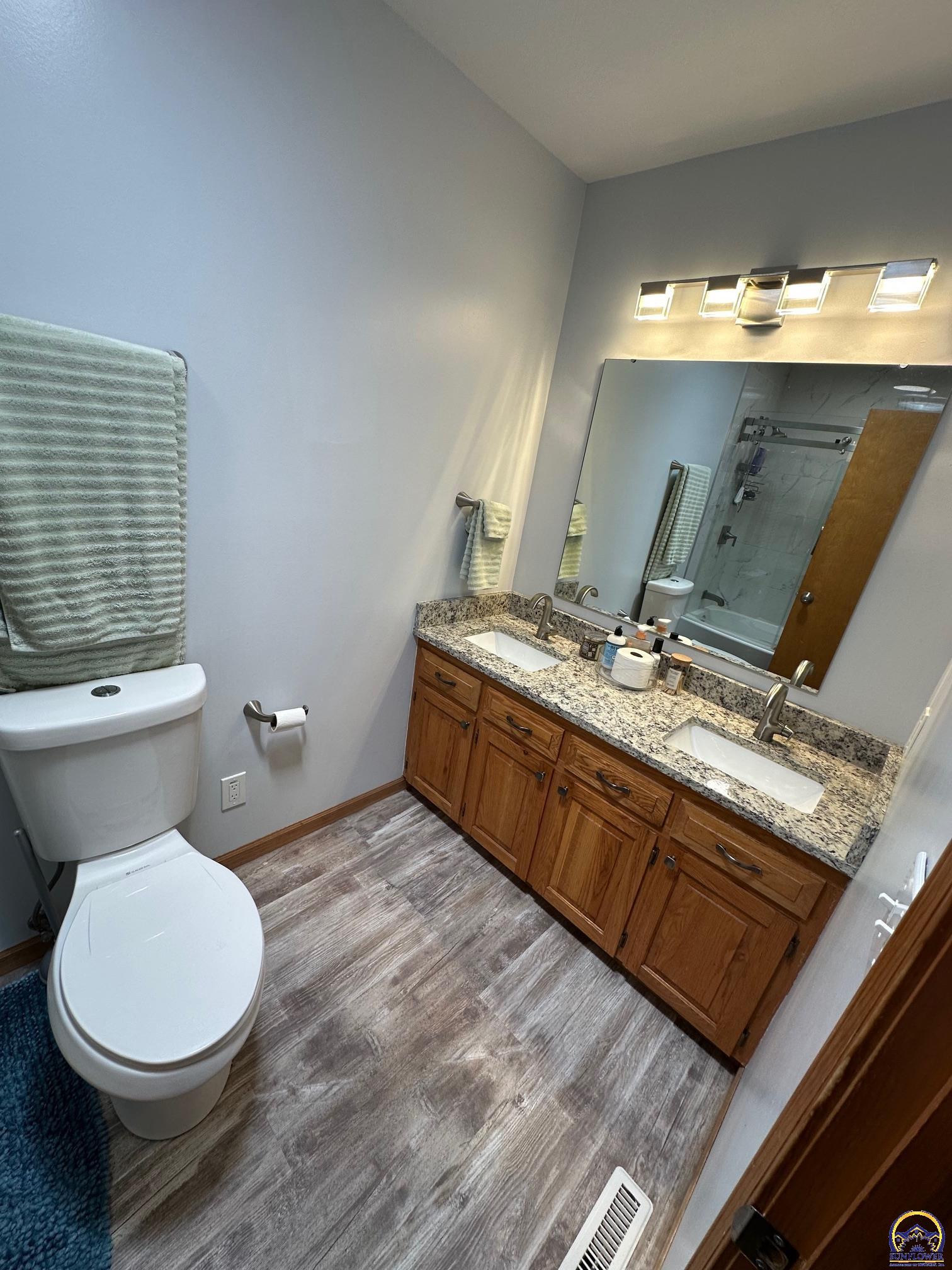 2802 Prairie Street Emporia, KS 66801 - Photo 16 of 37 Bathroom
