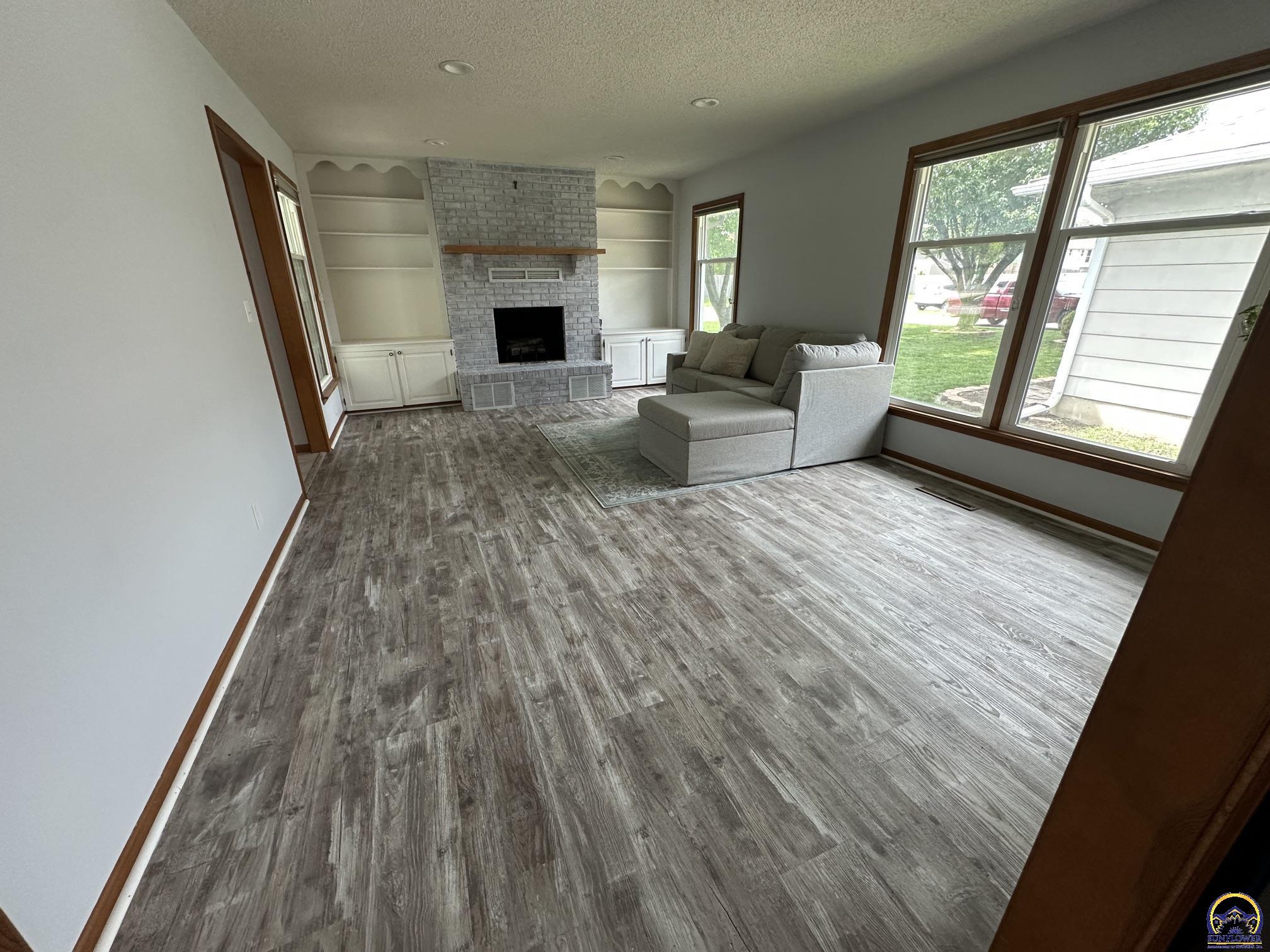 2802 Prairie Street Emporia, KS 66801 - Photo 8 of 37