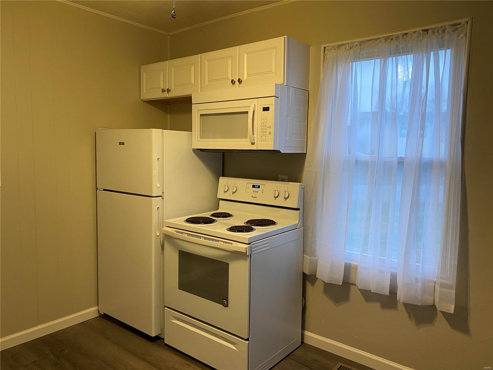 812 Milton Road Alton, IL 62002 - Photo 6 of 12 Gallery Image 6