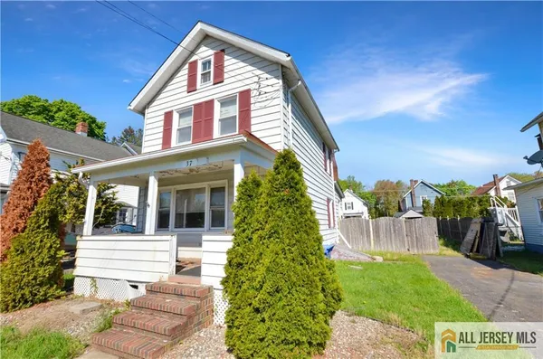$279,000 | 37 Railroad Avenue, Helmetta, NJ 08828