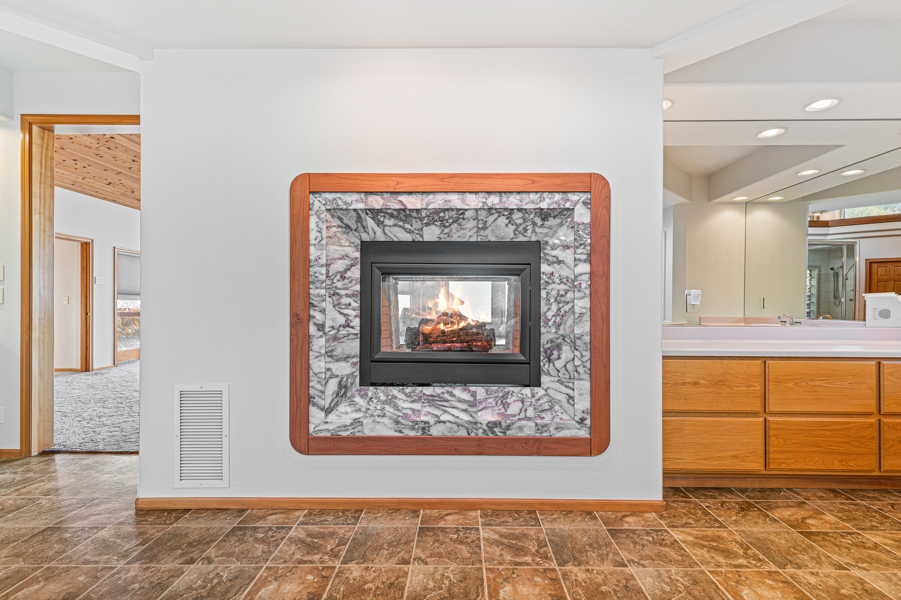 6380 Tunnel Loop Road Grants Pass, OR 97526 - Photo 38 of 83 Pass Through Fireplace