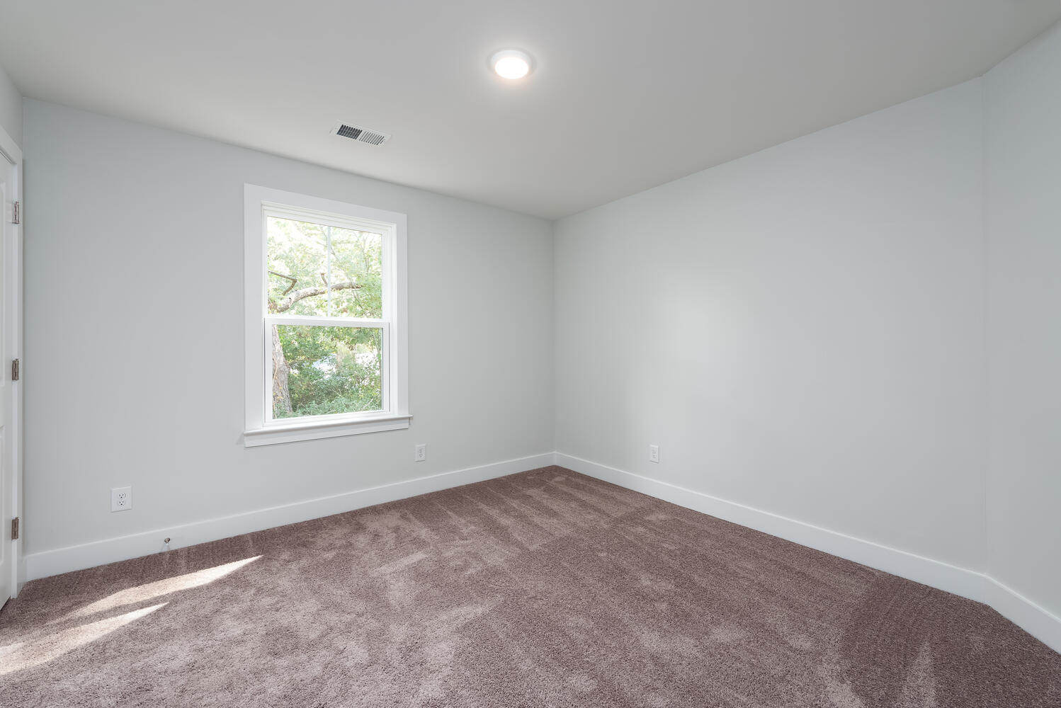 730 Catawba Road Charleston, SC 29414 - Photo 11 of 24 Bedroom 2 upstairs