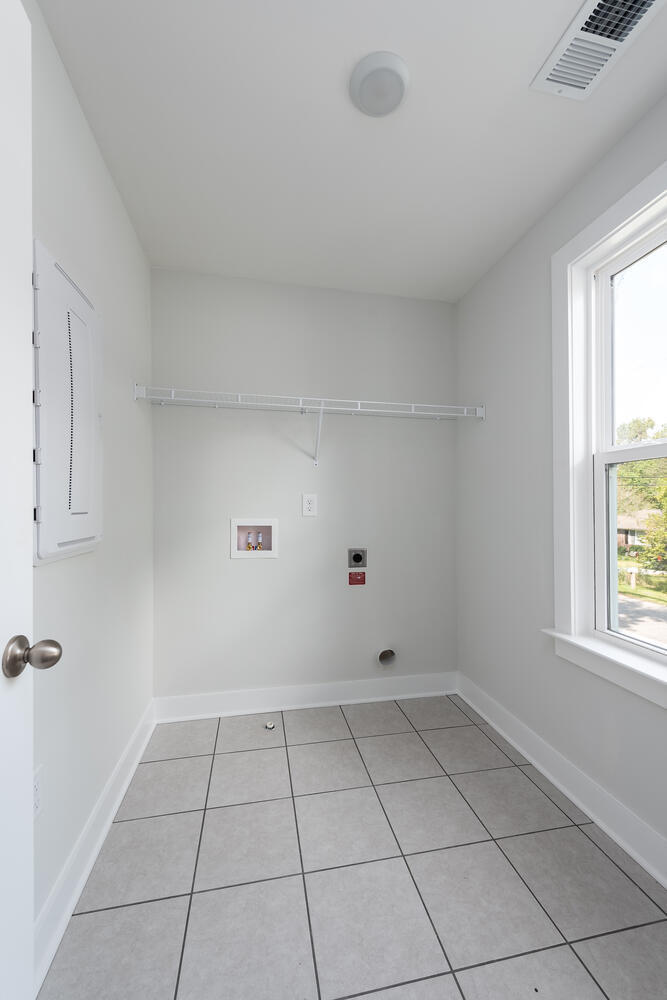 730 Catawba Road Charleston, SC 29414 - Photo 13 of 24 Laundry upstairs