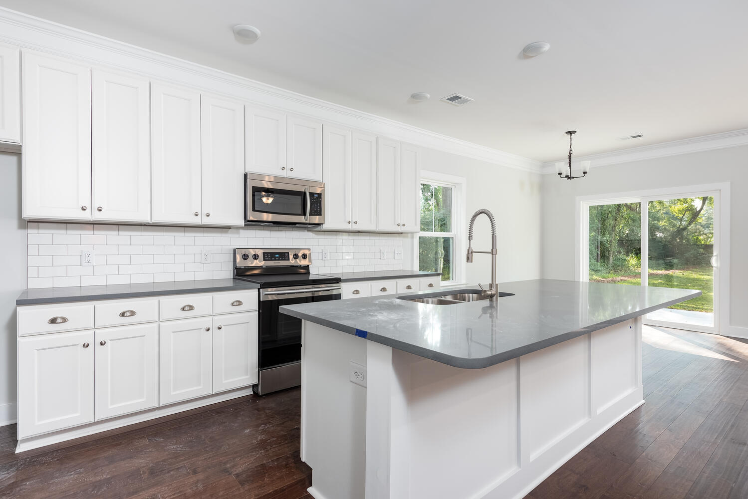 730 Catawba Road Charleston, SC 29414 - Photo 4 of 24 Quartz countertops