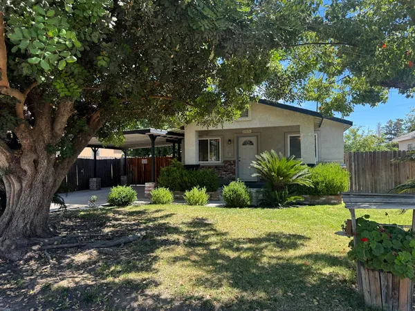 $349,500 | 13476 Pear Street, Caruthers, CA 93609