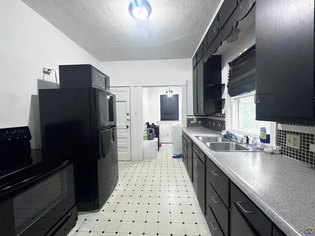 $110,000 | 1717 Southwest 15th Street, Topeka, KS 66604