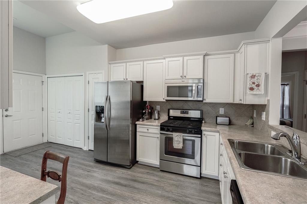 6627 Autumn Ridge Way Hoschton, GA 30548 - Photo 4 of 32