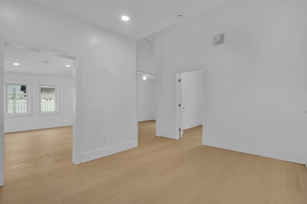 140 Wait Street Springfield, MA 01104 - Photo 12 of 28