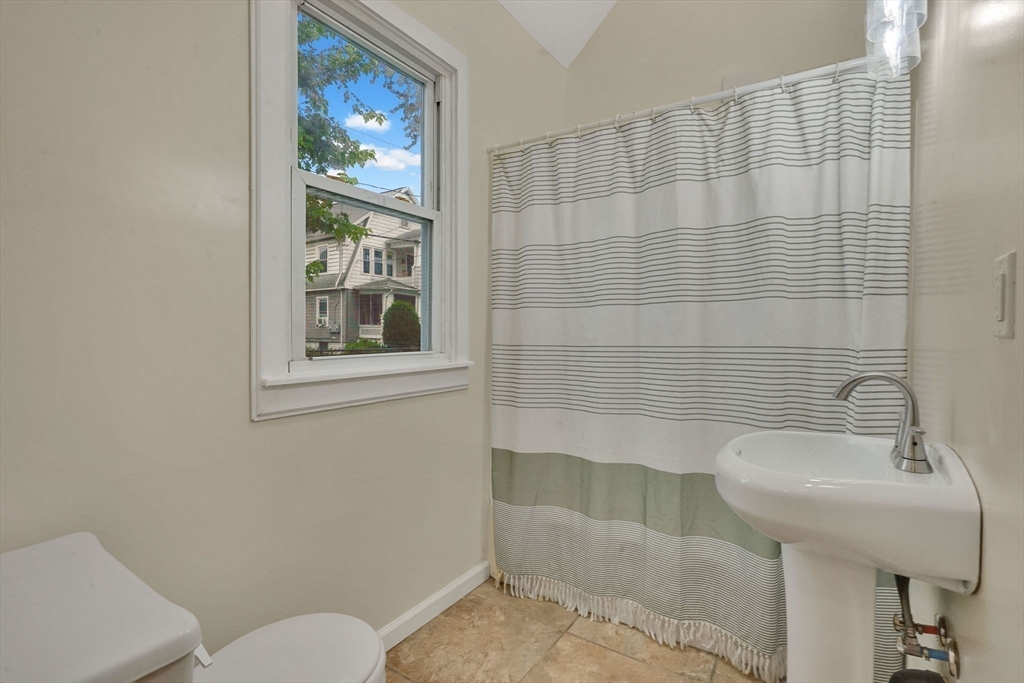 140 Wait Street Springfield, MA 01104 - Photo 13 of 28