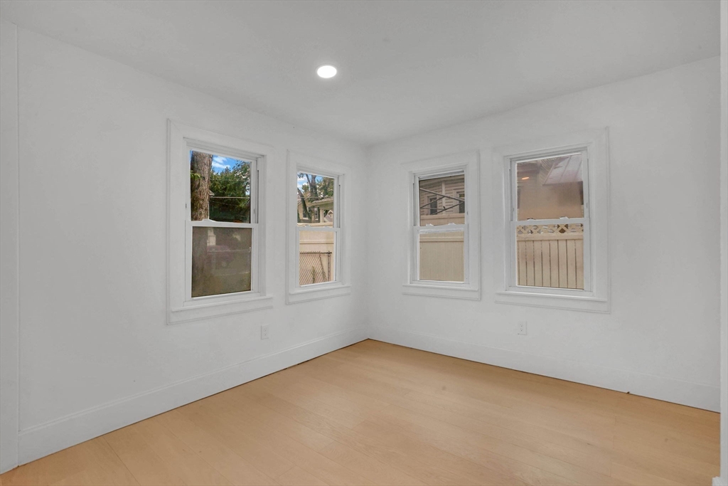 140 Wait Street Springfield, MA 01104 - Photo 15 of 28