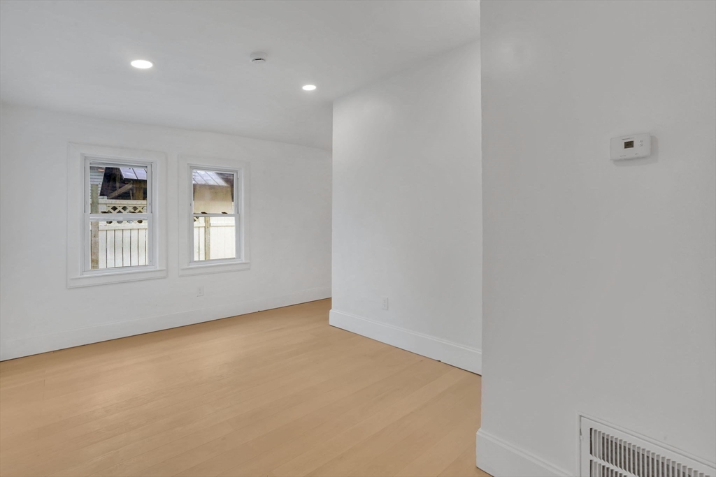 140 Wait Street Springfield, MA 01104 - Photo 16 of 28