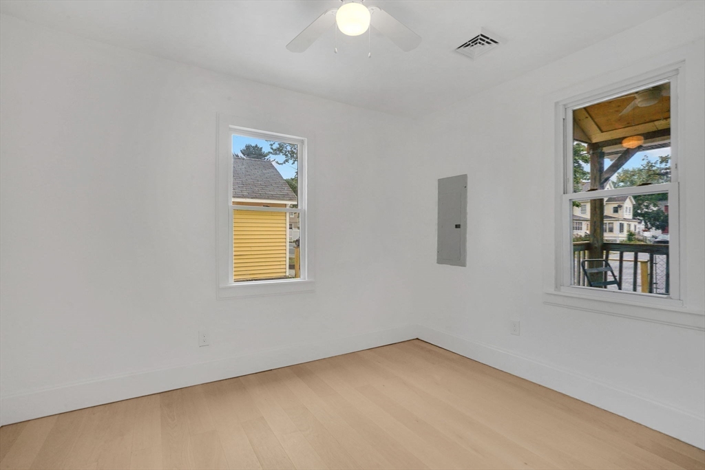 140 Wait Street Springfield, MA 01104 - Photo 18 of 28