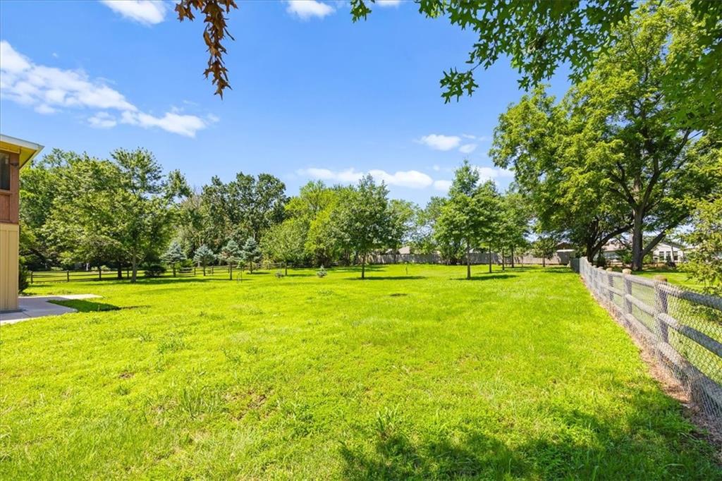 16206 Riggs Road Stilwell, KS 66085 - Photo 34 of 46