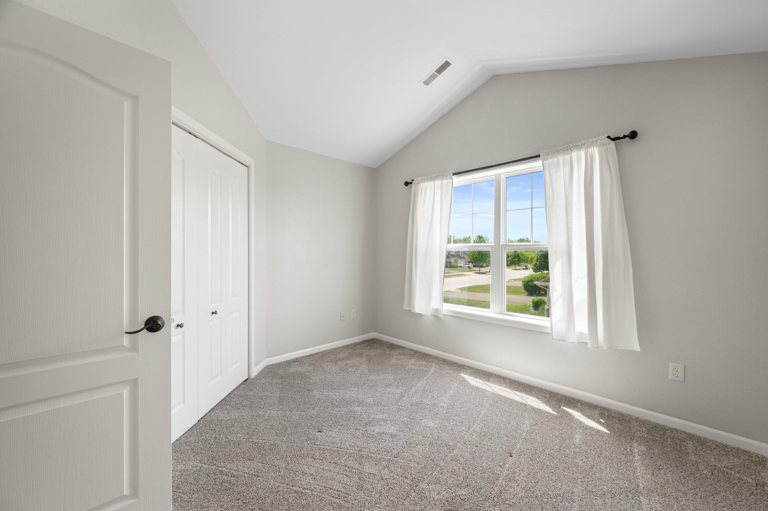 9301 South Cobblestone Way, Unit H Franklin, WI 53132 - Photo 22 of 33 0117