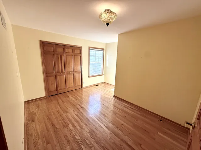 $3,995 | 153 Fulbright Lane, Schaumburg, IL 60194