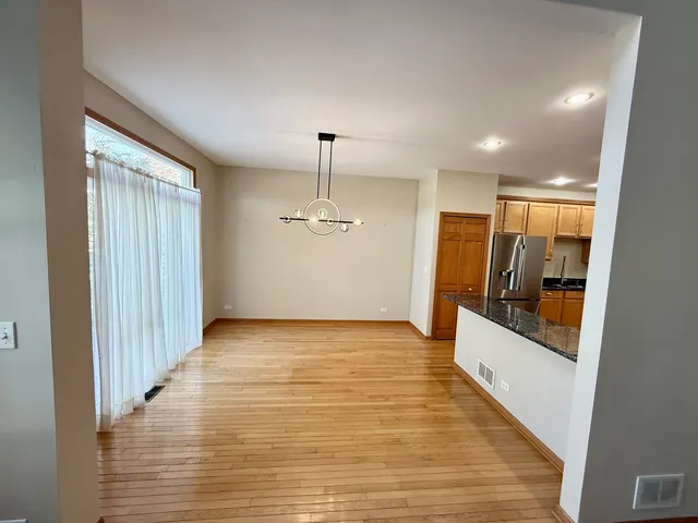 $3,995 | 153 Fulbright Lane, Schaumburg, IL 60194