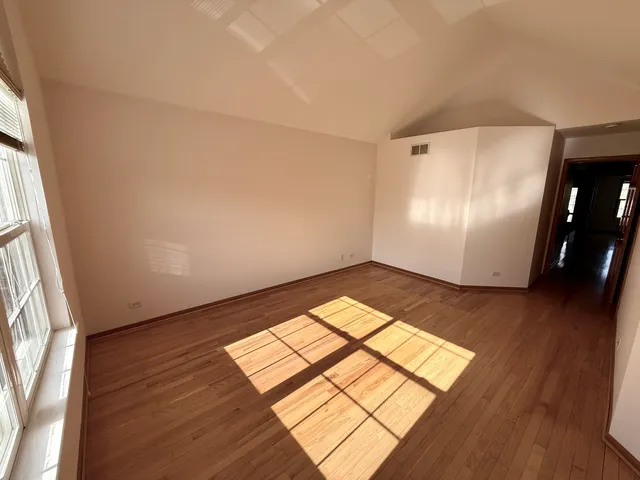 $3,995 | 153 Fulbright Lane, Schaumburg, IL 60194