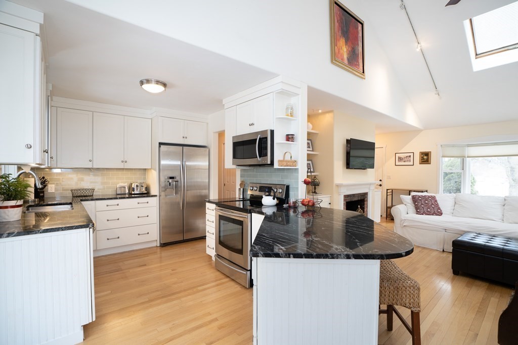 295 Amity Street Amherst, MA 01002 - Photo 12 of 42