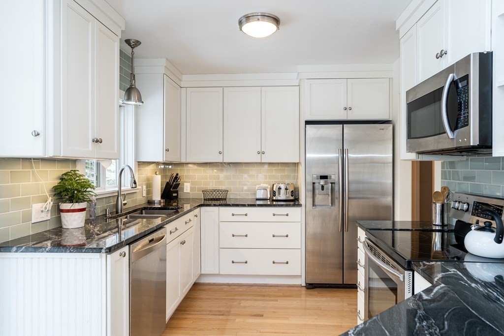 295 Amity Street Amherst, MA 01002 - Photo 13 of 42