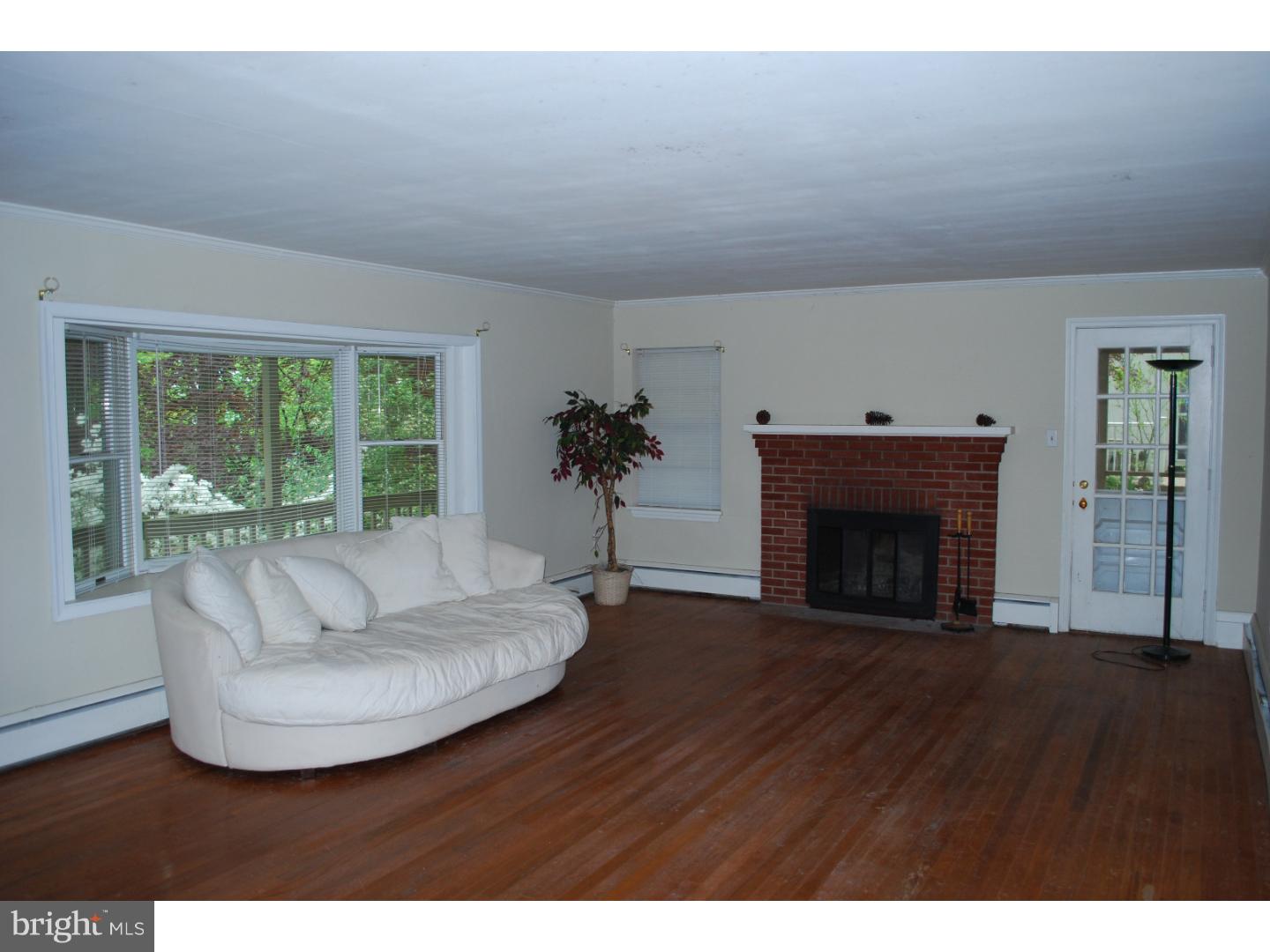 1340 Reed Street Coatesville, PA 19320 - Photo 3 of 12 Gallery Image 3