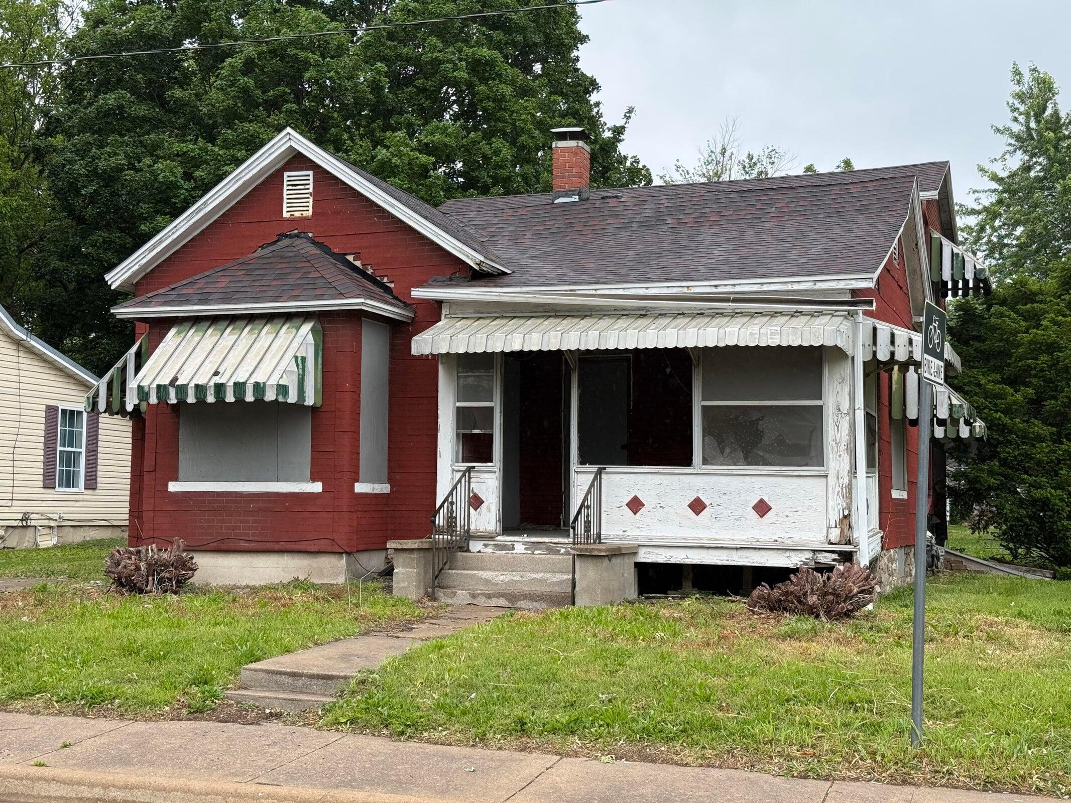 1027 West Division Street Springfield, MO 65803 - Photo 1 of 1 1027 W Division