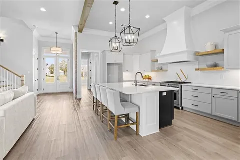 $869,000 | 144 Laura Lane, Covington, LA 70433
