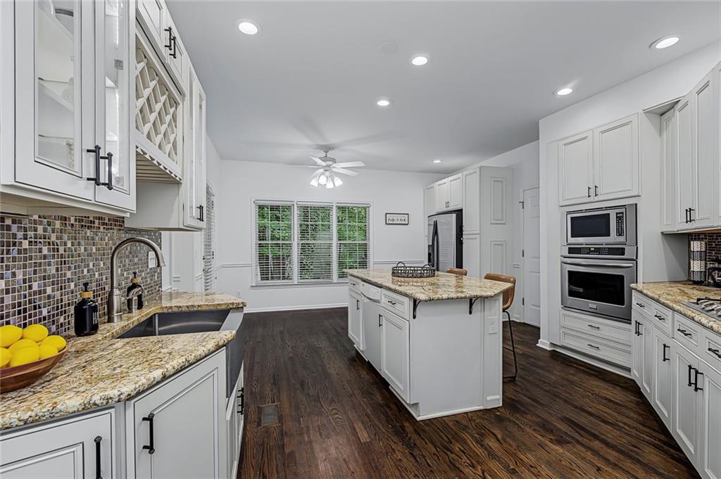 1509 Shadow Ridge Circle Woodstock, GA 30189 - Photo 17 of 56