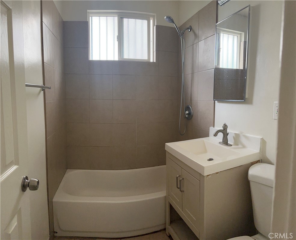 420 North 3rd Street, Unit B Alhambra, CA 91801 - Photo 5 of 9