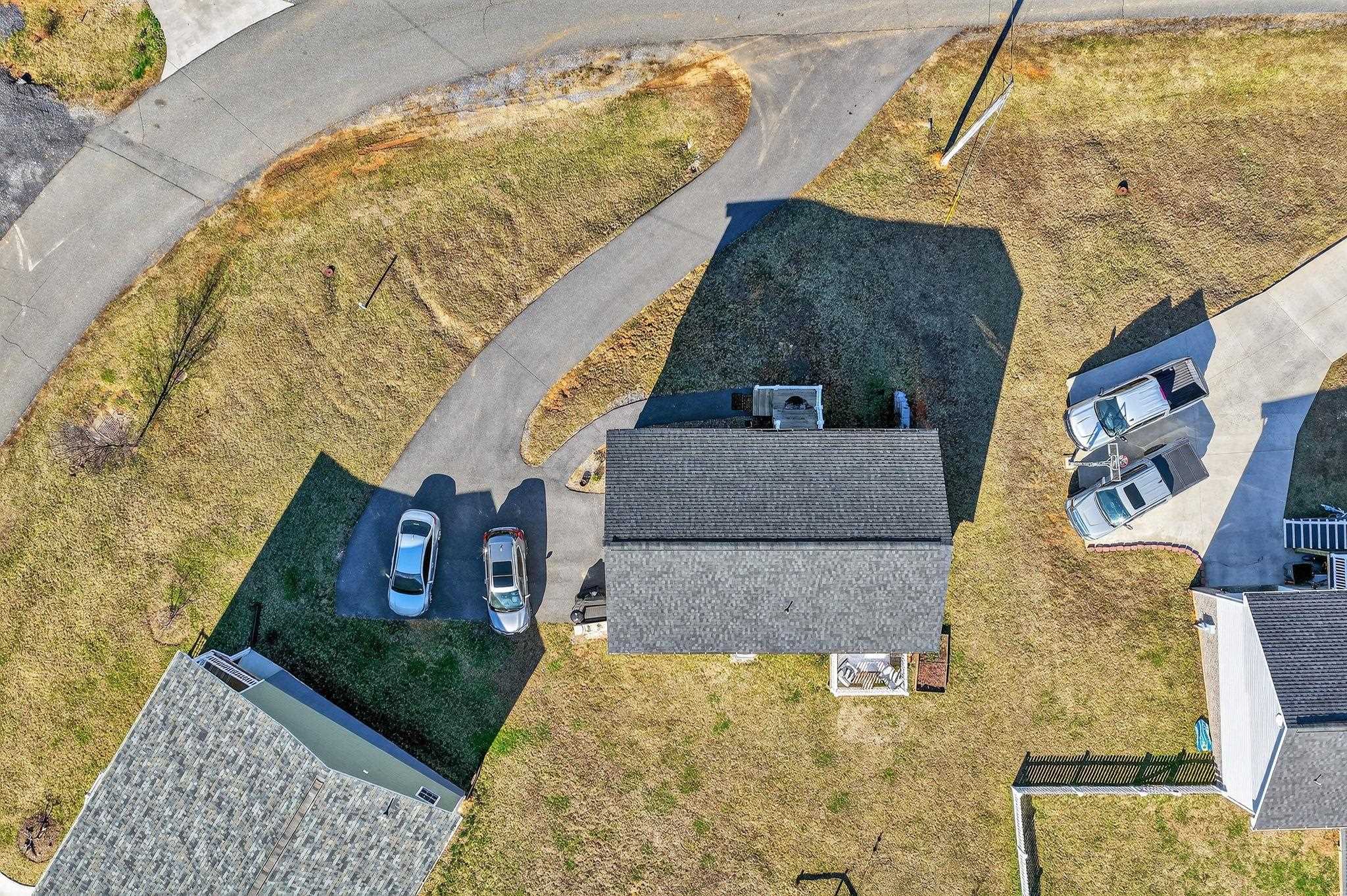 235 Locustdale Loop Shenandoah, VA 22849 - Photo 28 of 30 a living room with a rug